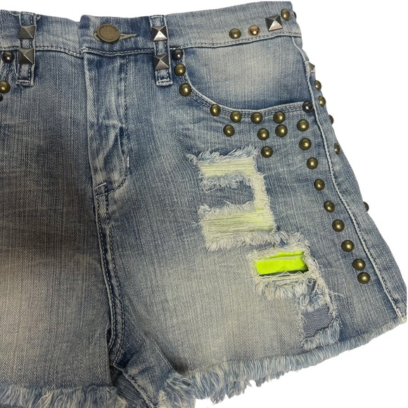 Blank NYC Distressed Studded Mini Denim Shorts 25 - Picture 3 of 15